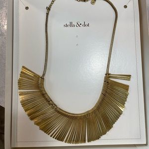 S&D statement necklace